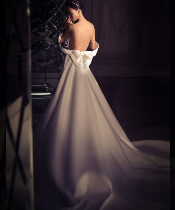 LUXURY WEDDING DRESS